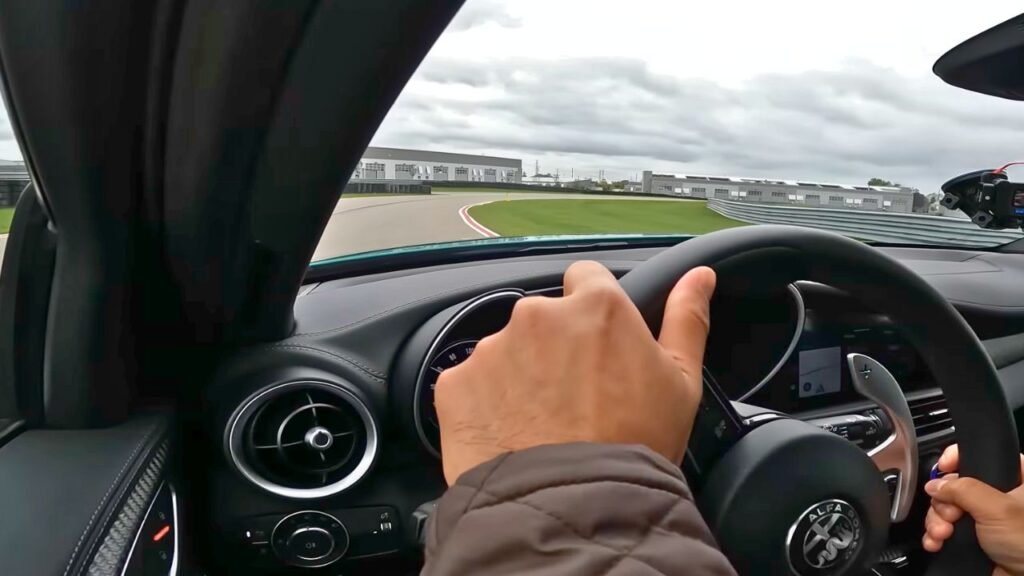 2025 alfa romeo giulia quadrifoglio