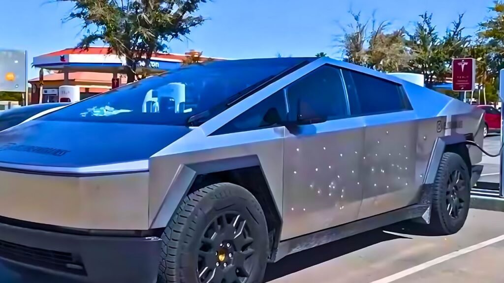2025 Tesla Cybertruck Plaid: Futuristic Powerhouse