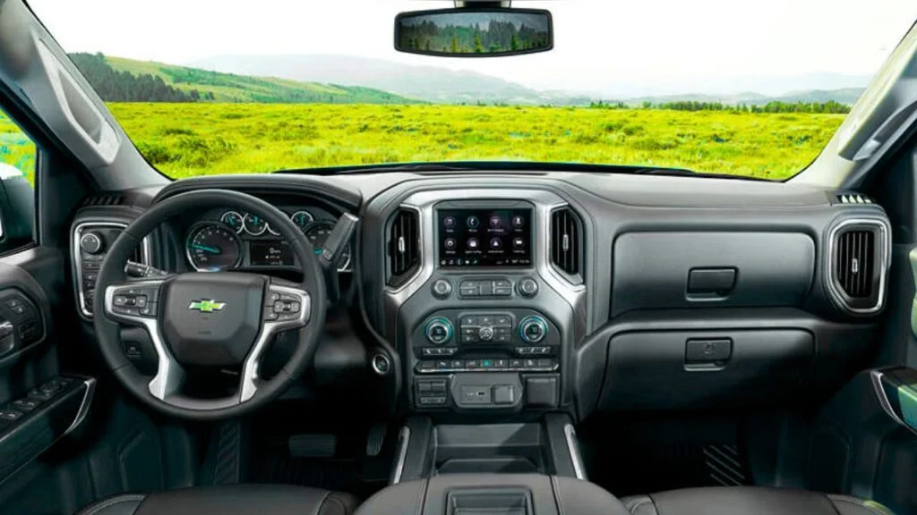 Interior of the 2023 Chevy Silverado High Country