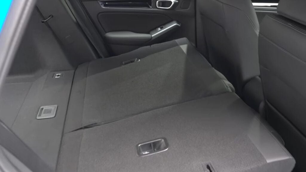 Rear Seat Features