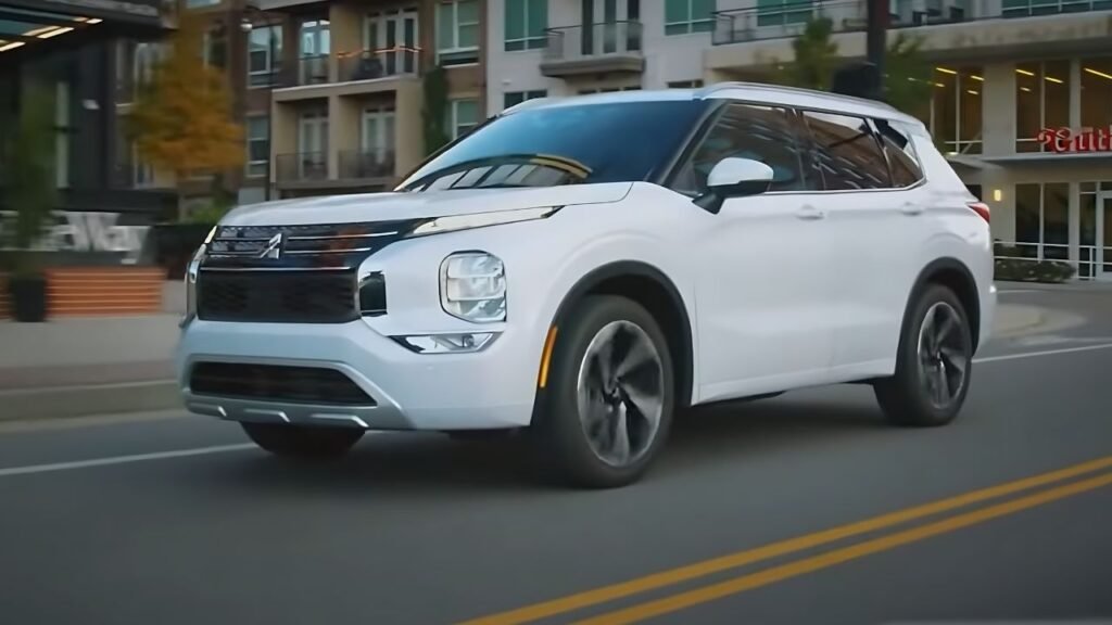 2024 mitsubishi outlander - Engine and Performance