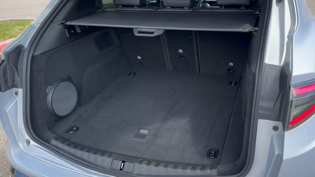 Cargo Space and Trunk