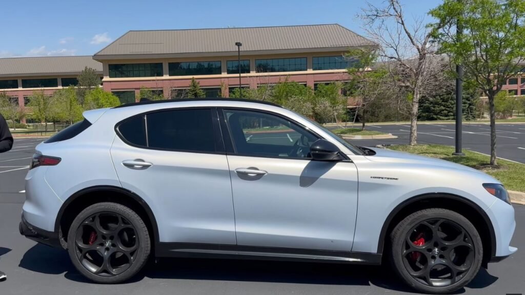 Side Profile and Wheels: Sporty and Stylish