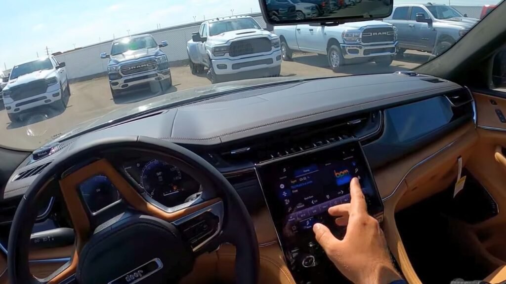 2024 Jeep Grand Cherokee Interior Design and Comfort
