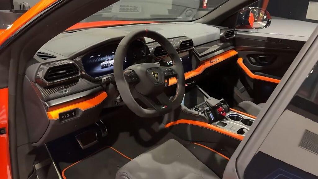 2025 Lamborghini Urus Interior and Features