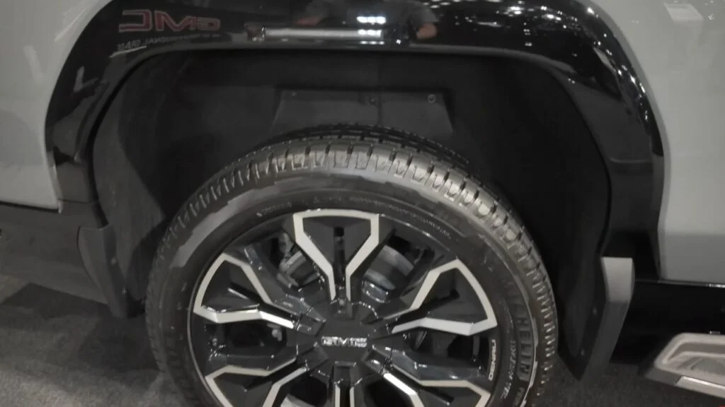 2025 Sierra EV Denali Four-Wheel Steering and Crab Walk