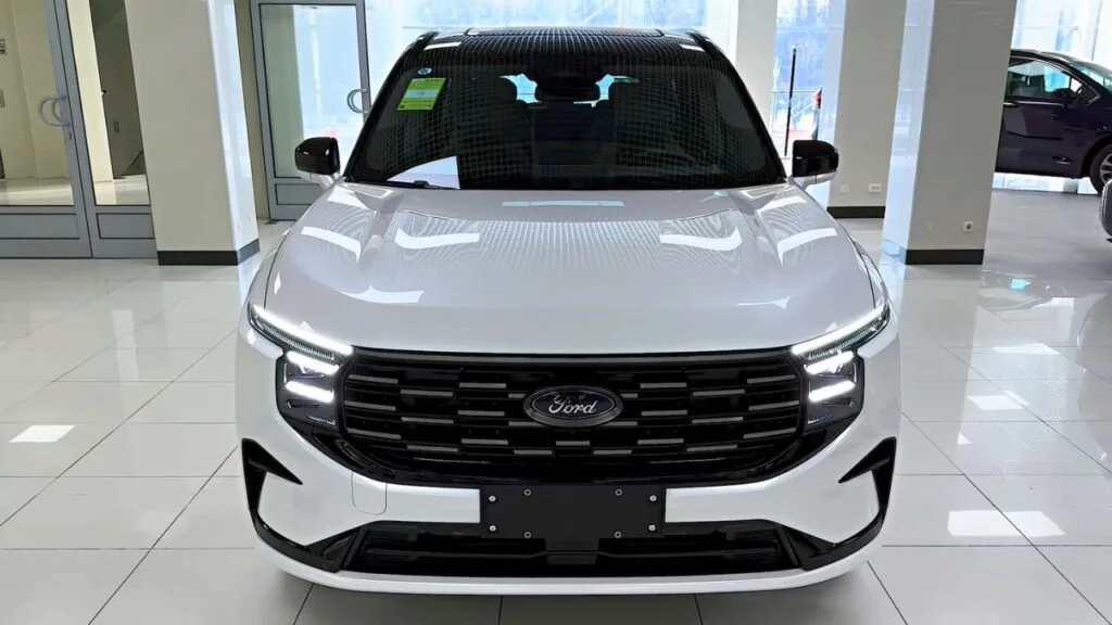 2025 Ford Edge