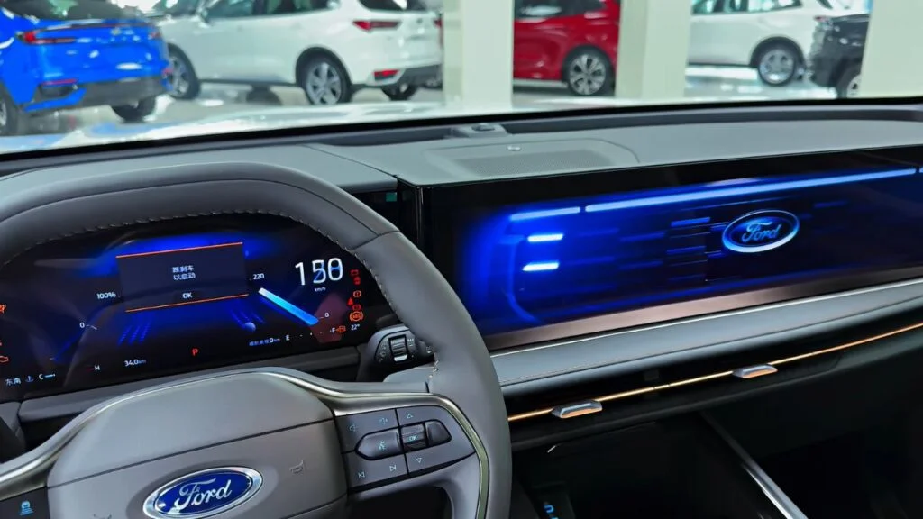 2025 Ford Edge