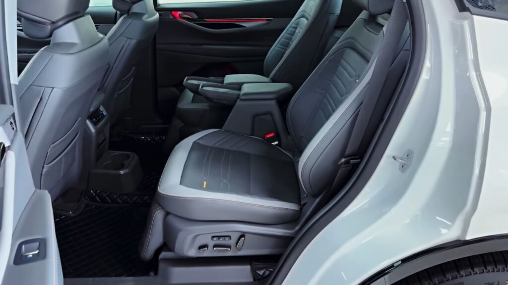 2025 Ford Edge