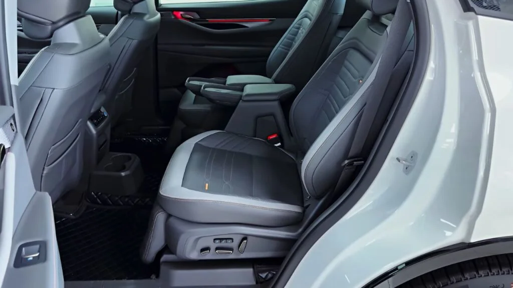 2025 Ford Edge