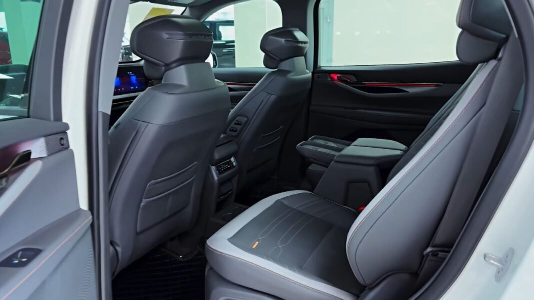 Is the 2025 Ford Edge Worth the Hype? A Deep Dive into Its Redesign ...