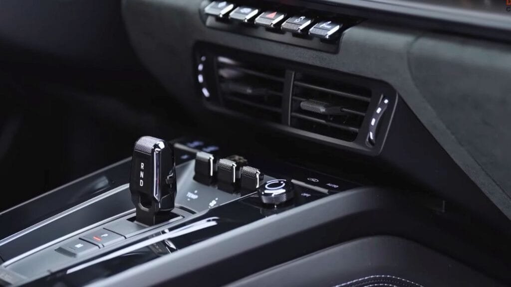 2025 Porsche 911 Interior