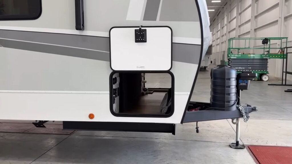 2025 Alliance Avenue TT 332RL Exterior Look