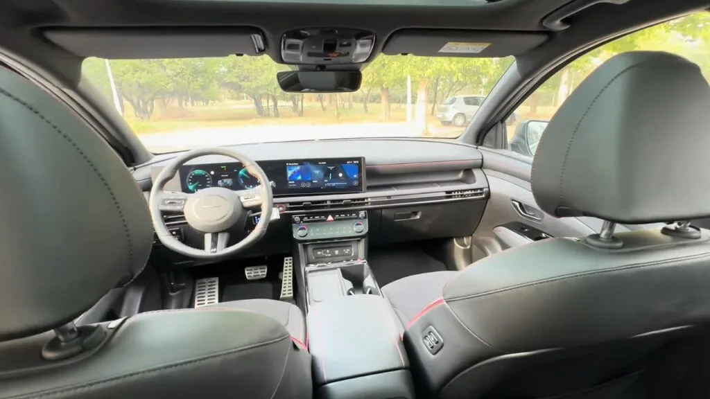 2025 Hyundai Tucson Hybrid Interior
