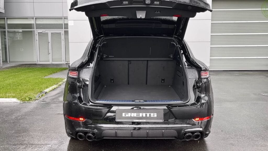 2025 Porsche Cayenne Cargo Space