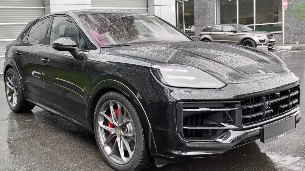 2025 Porsche Cayenne Exterior Updates and Design Options