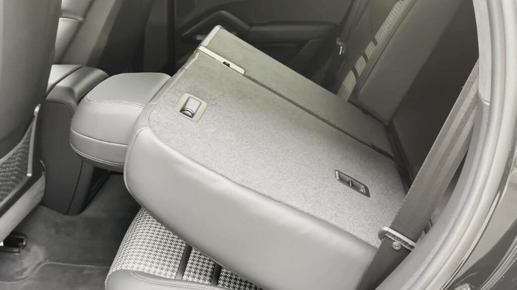 2025 Porsche Cayenne Interior Seats
