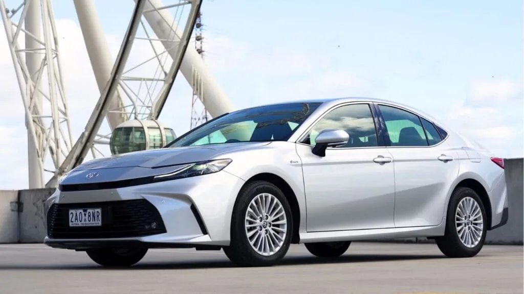 2025 Toyota Camry Hybrid