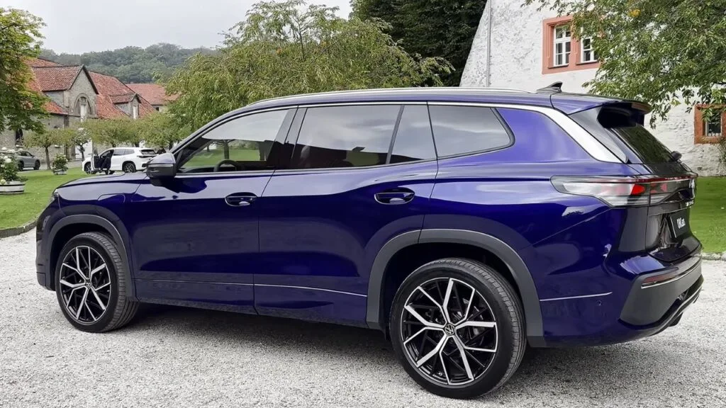 2025 Volkswagen Tayron Exterior Side