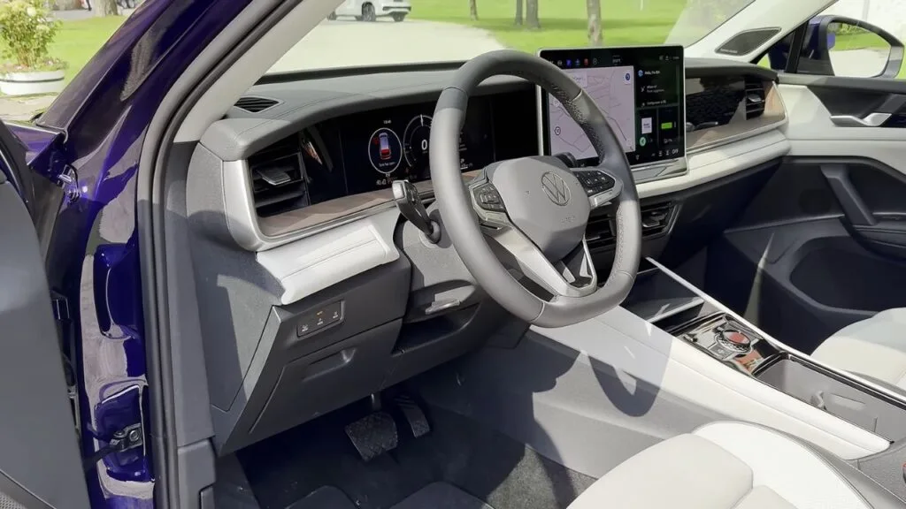 2025 Volkswagen Tayron Interior