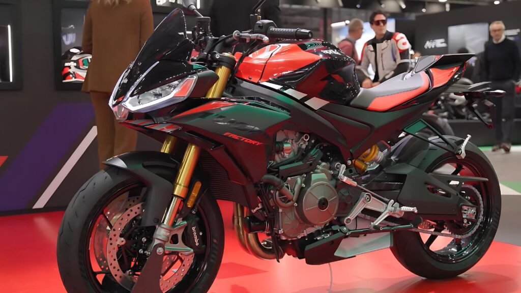 2025 Aprilia RSV4 and Tuono V4