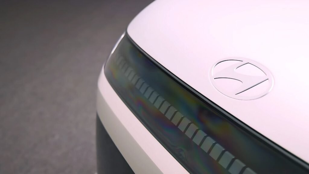 2025 Hyundai Ioniq 9 Front Logo