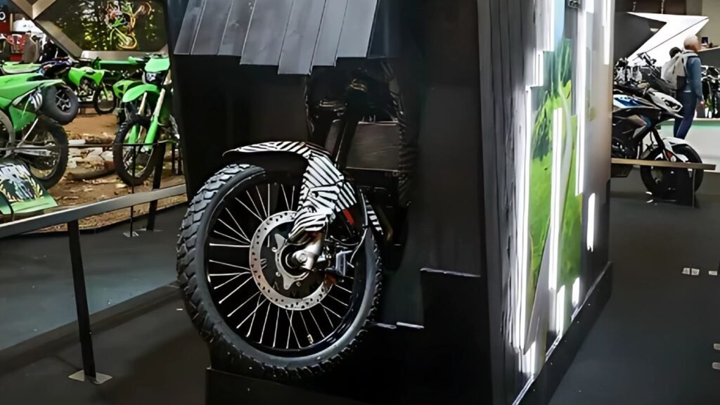 Kawasaki KLE 2025