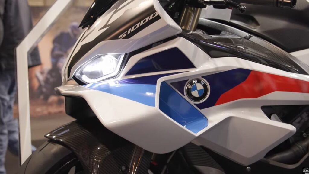 The New BMW S1000R: Sports Bike Evolution