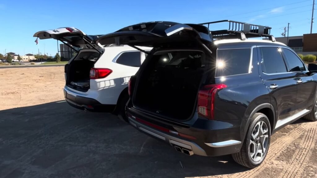 2024 Hyundai Palisade vs. Subaru Ascent Back Look