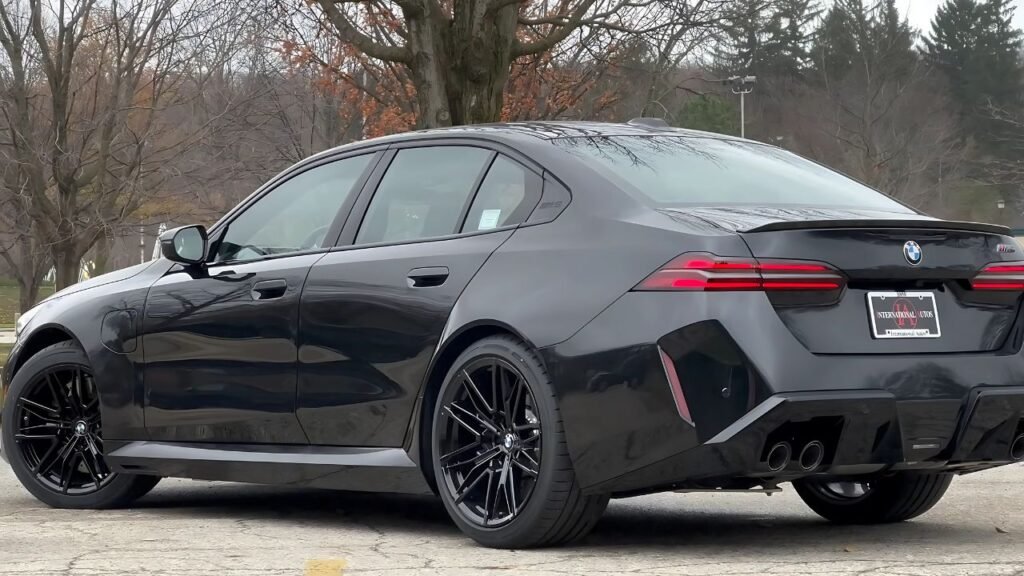 2025 BMW M5