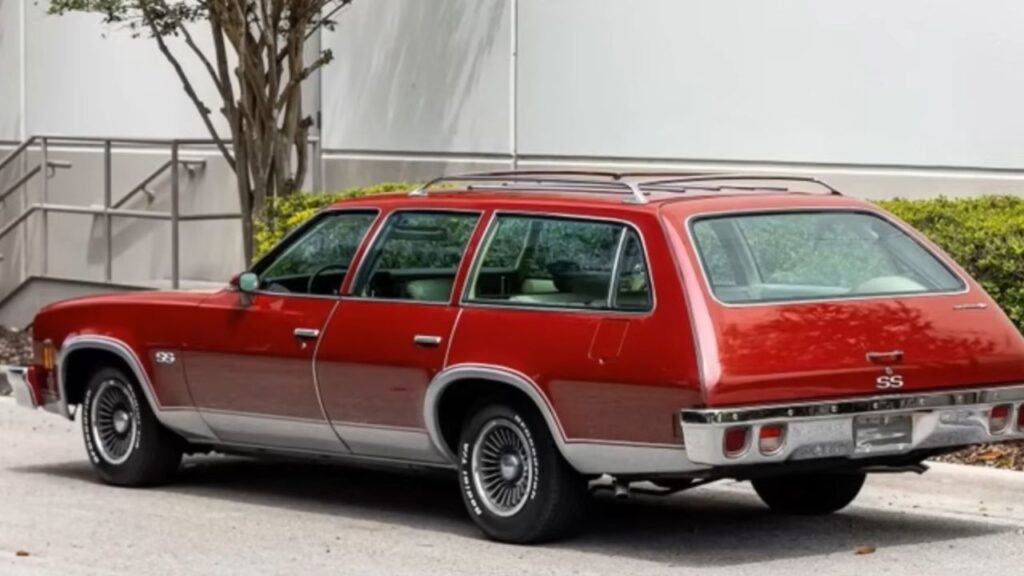 1973 Chevelle Malibu SS Wagon Red