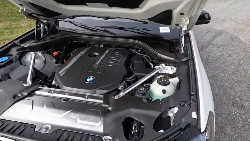 2025 BMW X4 M40i Engine