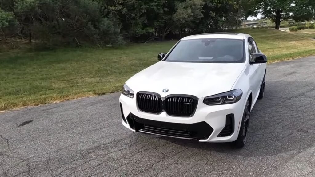 2025 BMW X4 M40i Front Look