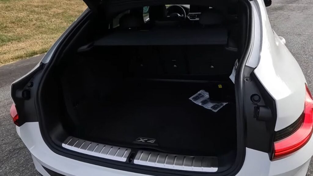 2025 BMW x4 M40i Cargo Space