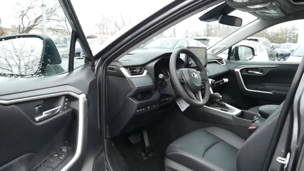2025 Honda CR-V Cabin Quality and Features