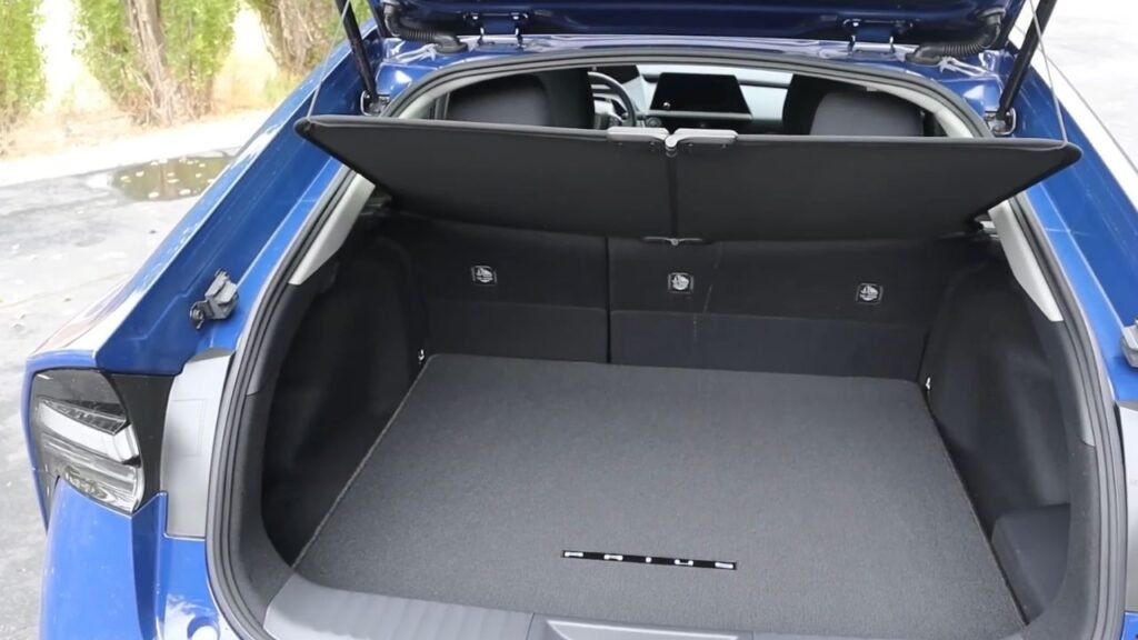 Spacious Cabin and Cargo Versatility