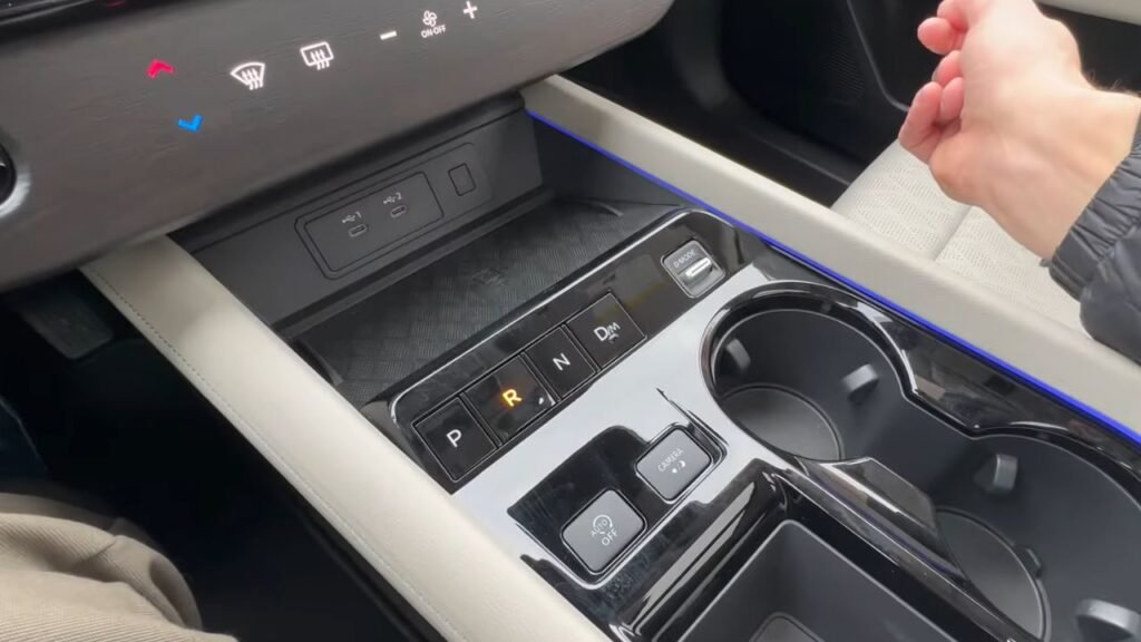 2025 Nissan Murano Cup Holders