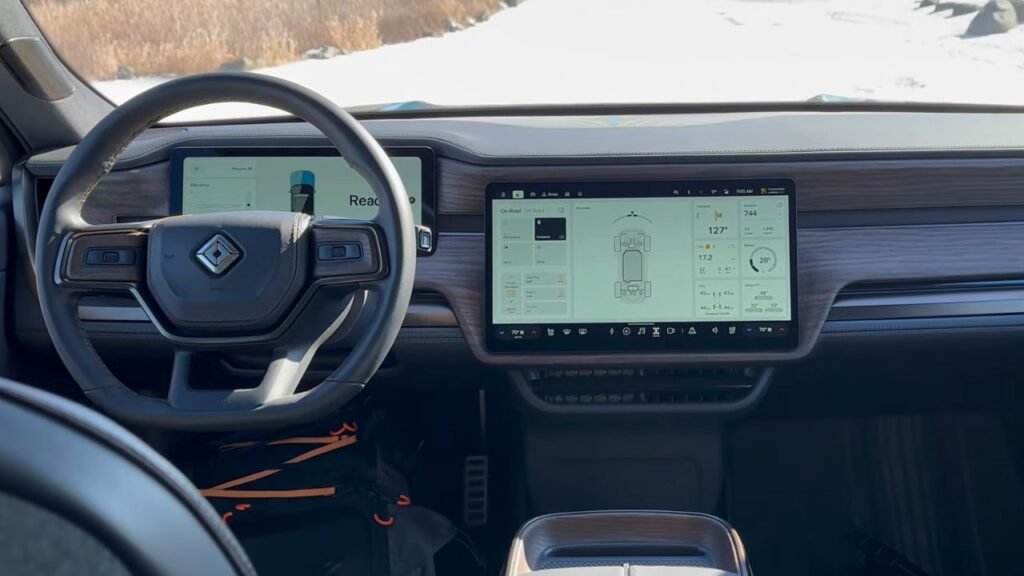 2025 Rivian R1S Cabin