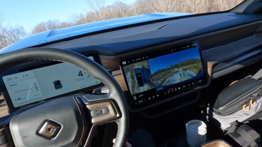 2025 Rivian R1S Drive