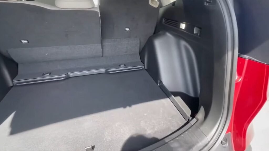 2025 Honda CR-V vs Subaru Forester: Cargo Space