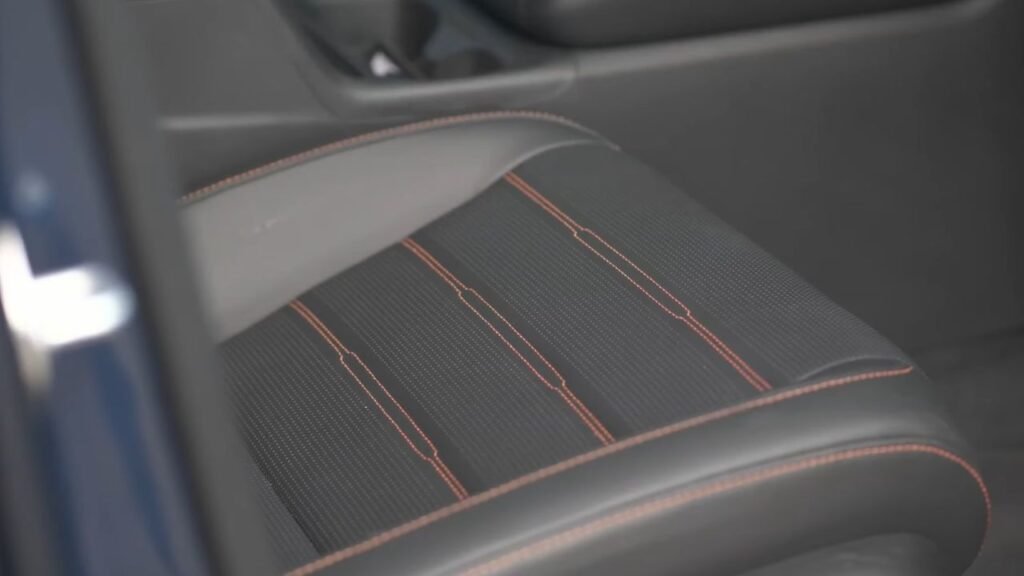 2025 Honda CR-V vs Subaru Forester: Seat Comfort