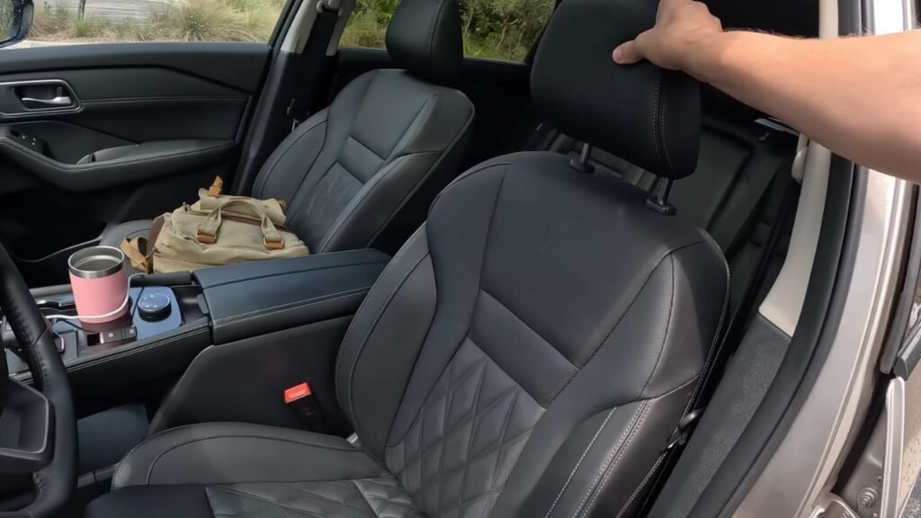 2025 Nissan Rogue Platinum Front Seat