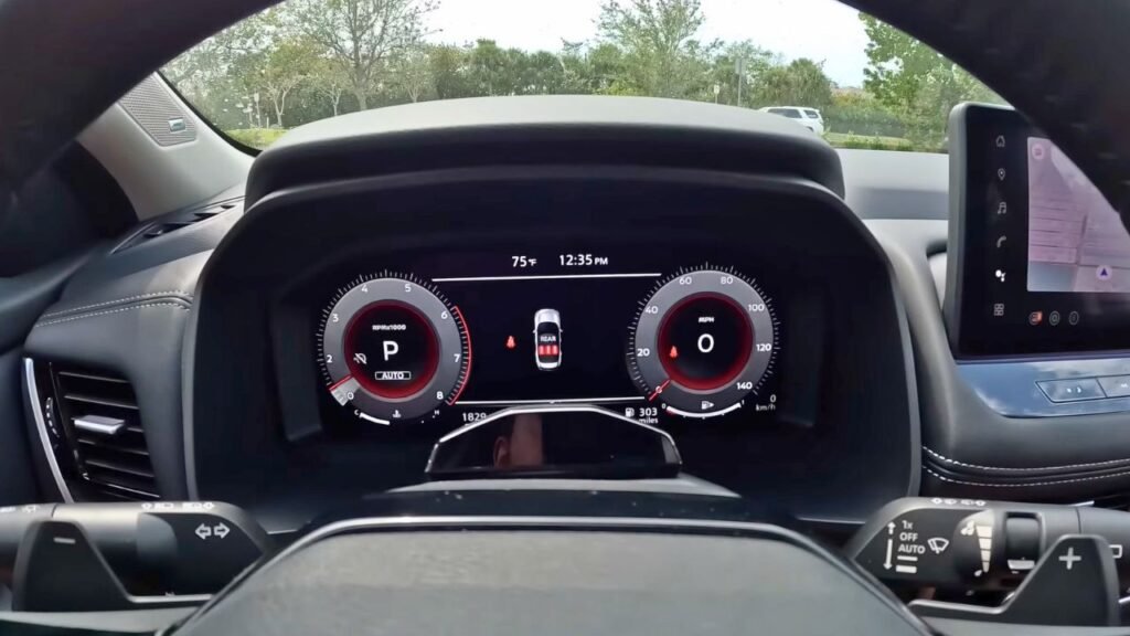 2025 Nissan Rogue Platinum Speedometer