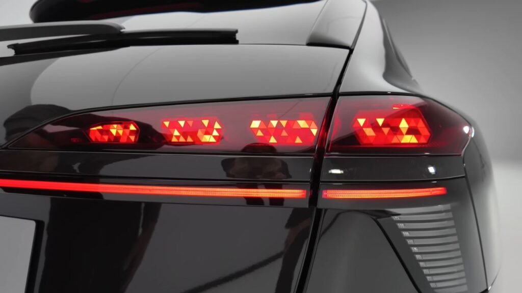 2026 Audi A6 Avant Exterior Tail Light
