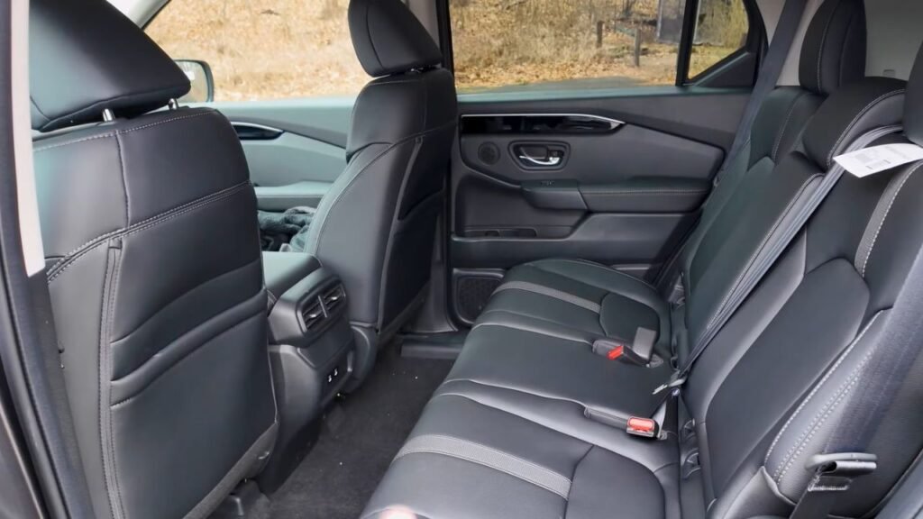 2026 Honda Passport RTL Rear Seats