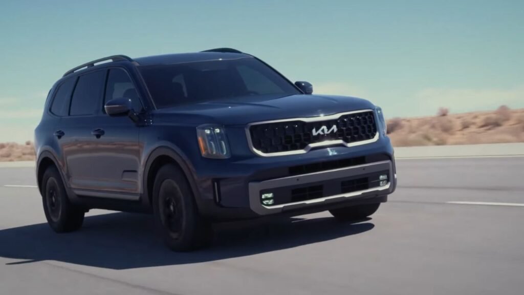 Best SUVs With 3 Rows 2026 Kia Telluride 