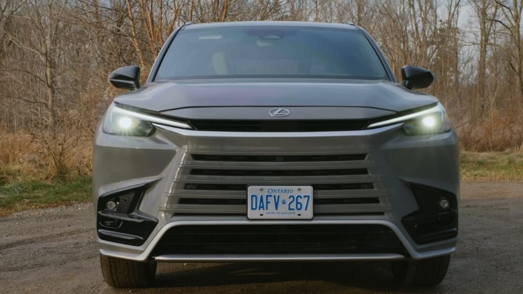 Lexus TX