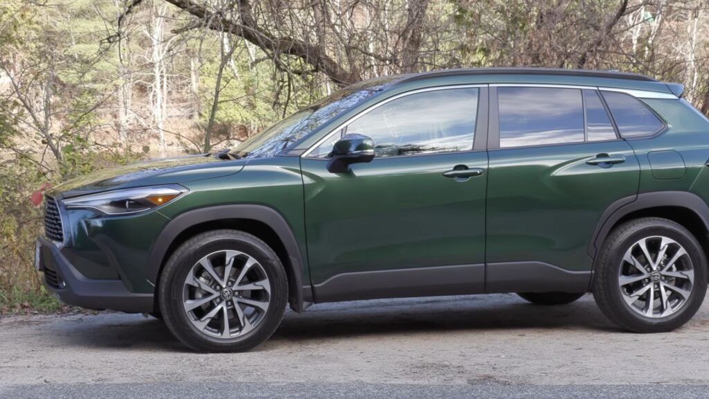 2022 Toyota Corolla Cross vs Subaru Crosstrek Compare Tabular Format​