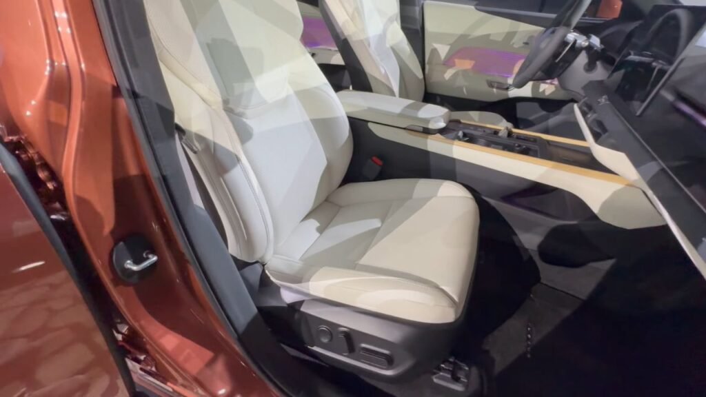 2026 Lexus ES Interior