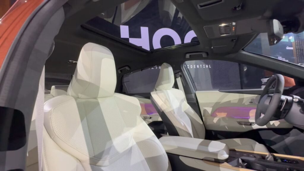 2026 Lexus ES Interior Cabin